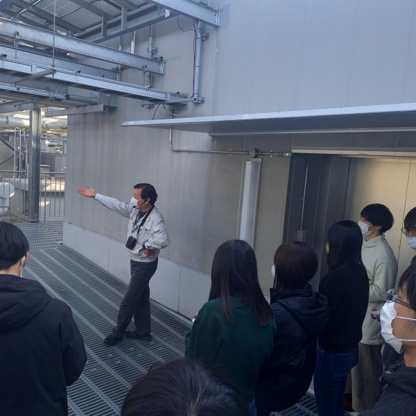 屋上の設備についての説明